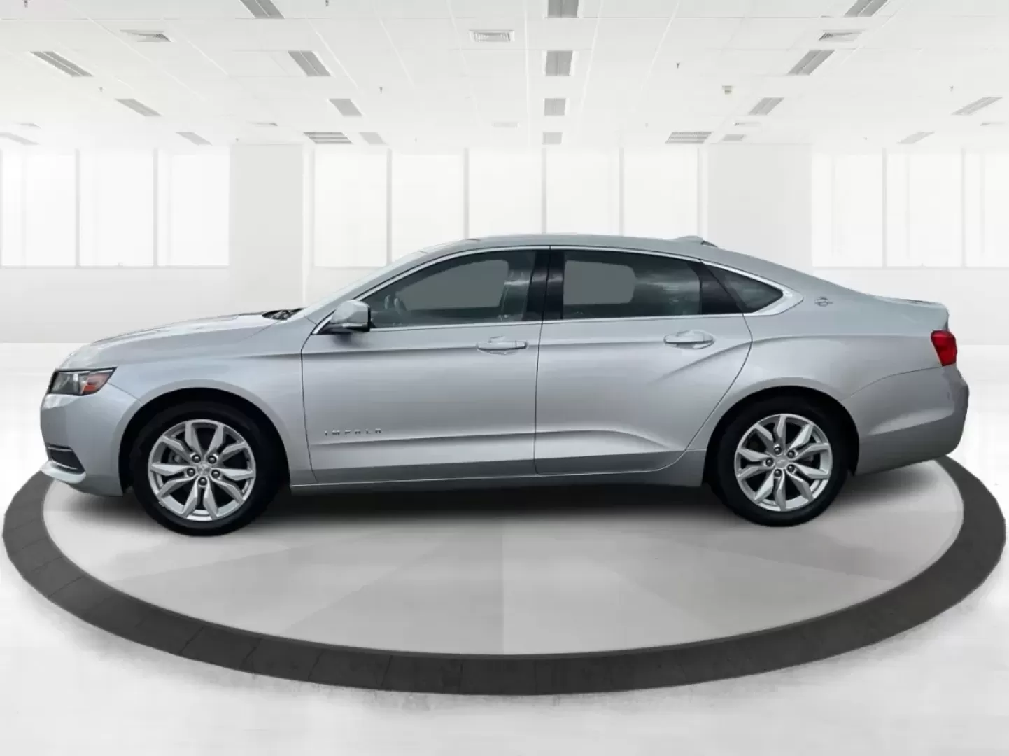 2016 Chevrolet Impala 1LT (2G1105SA4G9) with an Ecotec 2.5L I-4 gasoline direct injection engine, located at 4508 South Dixie Dr, Moraine, OH, 45439, (937) 908-9800, 39.689976, -84.218452 - Photo#5