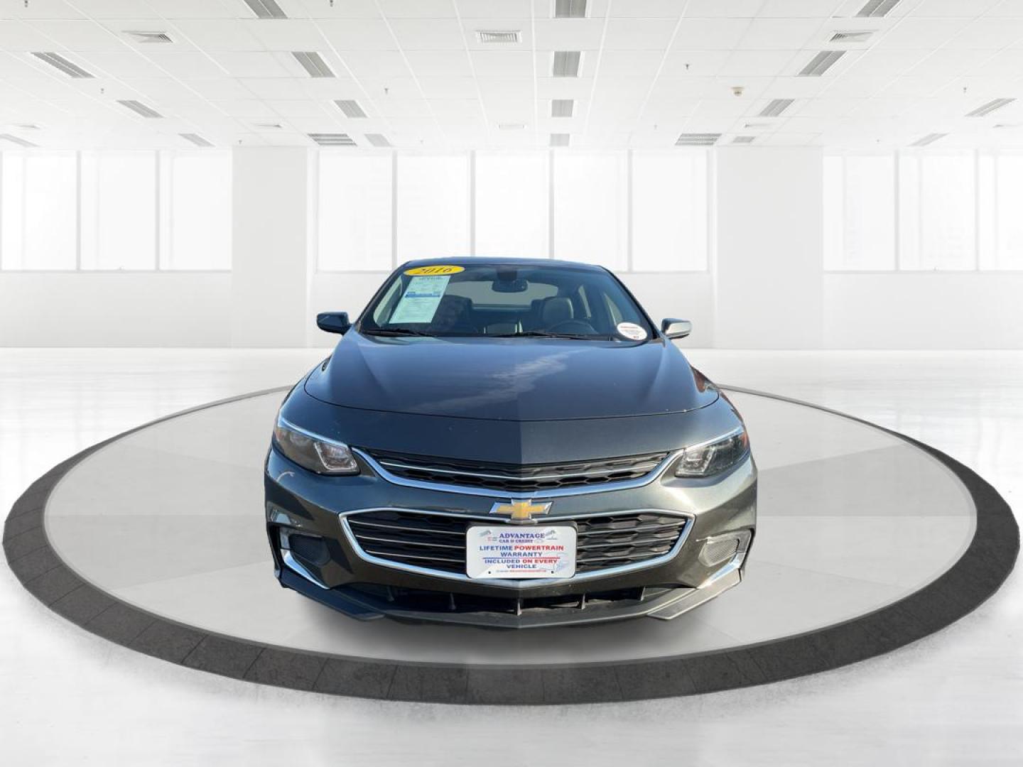 2016 Chevrolet Malibu 1LT (1G1ZE5ST9GF) with an ECOTEC 1.5L I-4 gasoline direct injection engine, located at 401 Woodman Dr, Riverside, OH, 45431, (937) 908-9800, 39.760899, -84.123421 - Photo#6