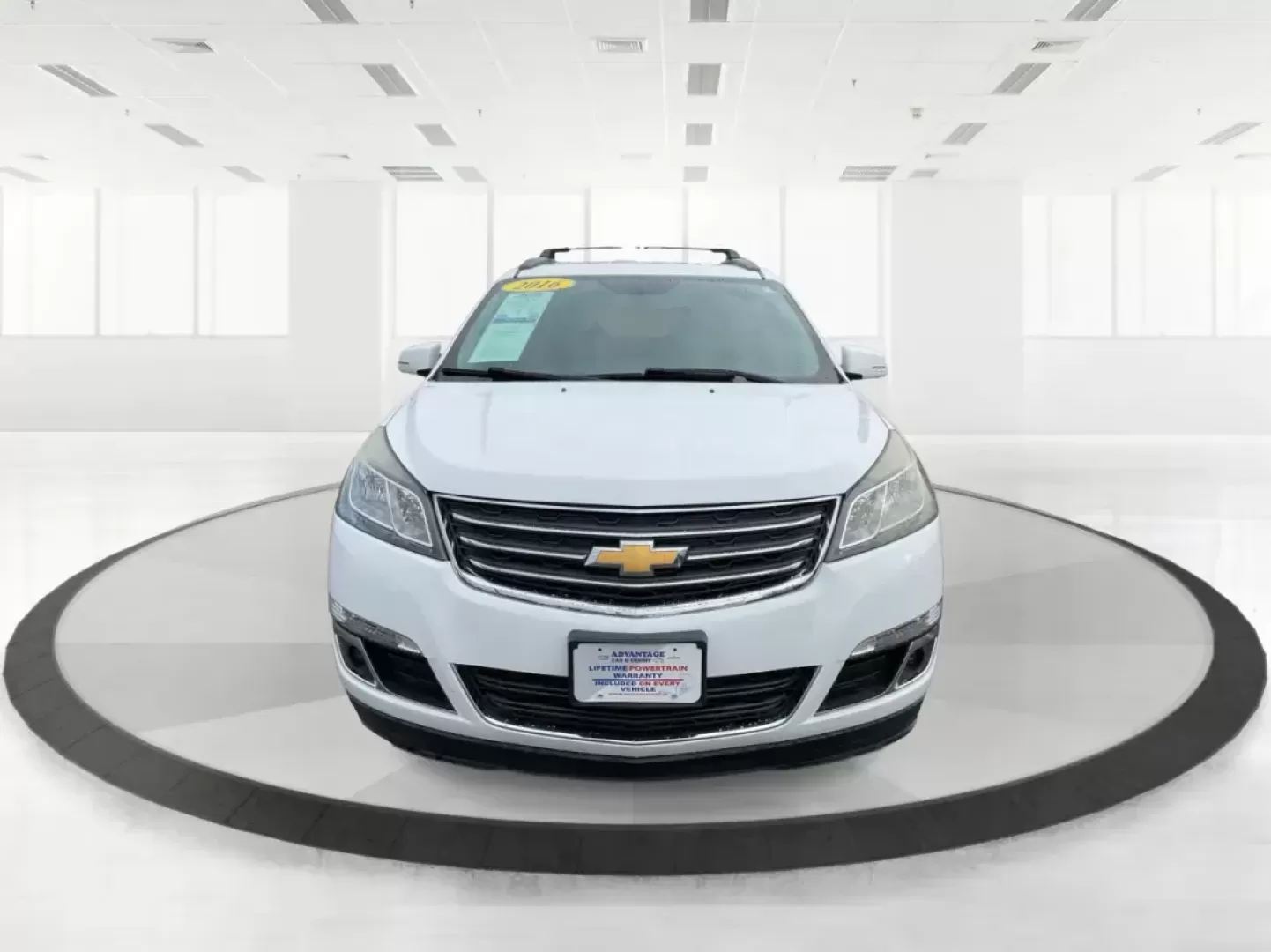 2016 Chevrolet Traverse 1LT (1GNKVGKD8GJ) with an 3.6L V-6 gasoline direct injection engine, located at 1230 East Main St, Xenia, OH, 45385, (937) 908-9800, 39.688026, -83.910172 - Photo#7