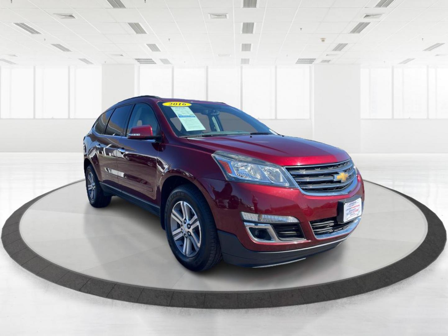 2016 Chevrolet Traverse 2LT (1GNKVHKD2GJ) with an 3.6L V-6 gasoline direct injection engine, located at 1099 N County Rd 25A , Troy, OH, 45373, (937) 908-9800, 40.057079, -84.212883 - Photo#0