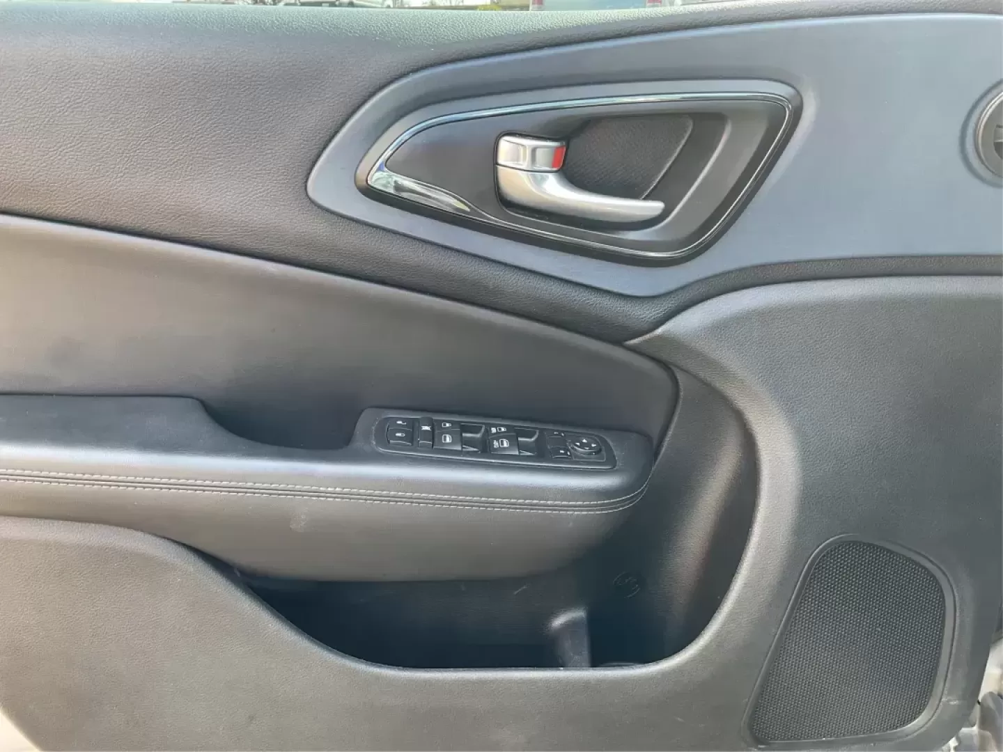 2016 Chrysler 200 S (1C3CCCDG8GN) with an Pentastar 3.6L V-6 DOHC engine, located at 401 Woodman Dr, Riverside, OH, 45431, (937) 908-9800, 39.760899, -84.123421 - Photo#17