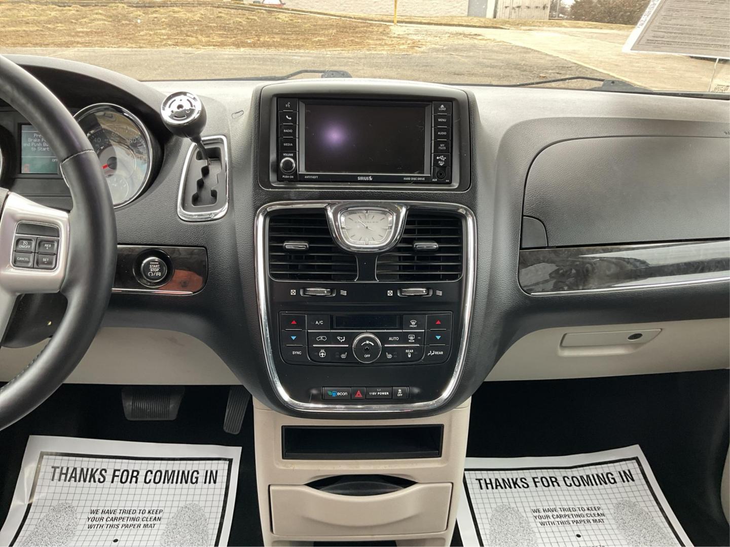 2016 Chrysler Town and Country Touring (2C4RC1BG4GR) with an 3.6L V6 DOHC 24V engine, 6-Speed Automatic transmission, located at 8750 N County Rd 25A, Piqua, OH, 45356, (937) 908-9800, 40.164391, -84.232513 - Photo#12