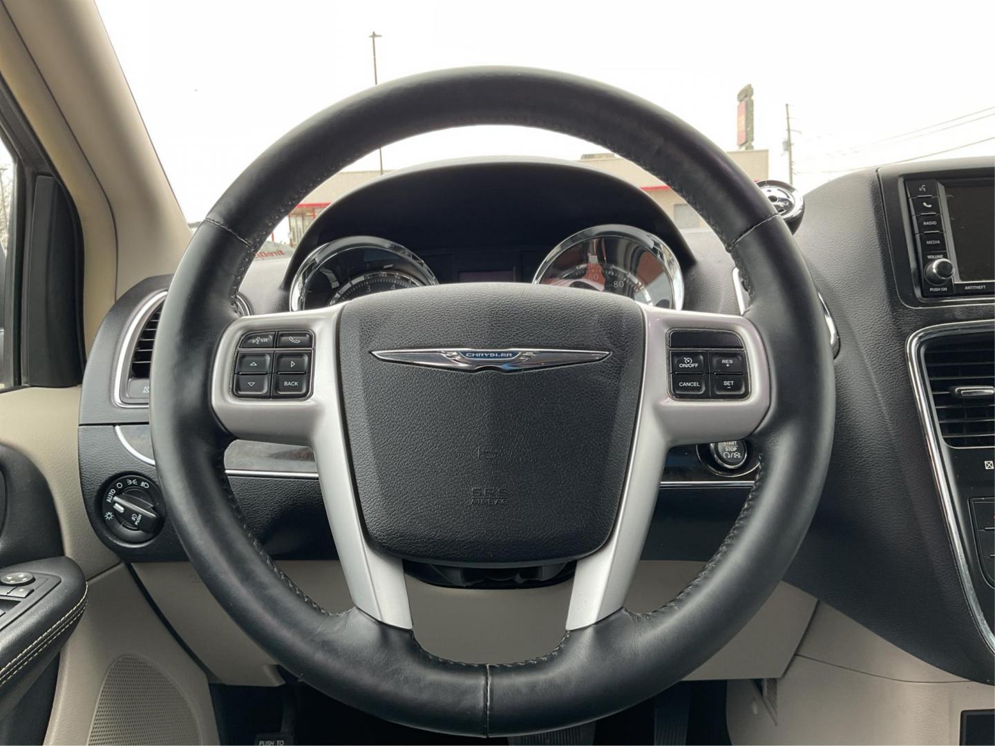 2016 Chrysler Town and Country Touring (2C4RC1BG4GR) with an 3.6L V6 DOHC 24V engine, 6-Speed Automatic transmission, located at 8750 N County Rd 25A, Piqua, OH, 45356, (937) 908-9800, 40.164391, -84.232513 - Photo#15