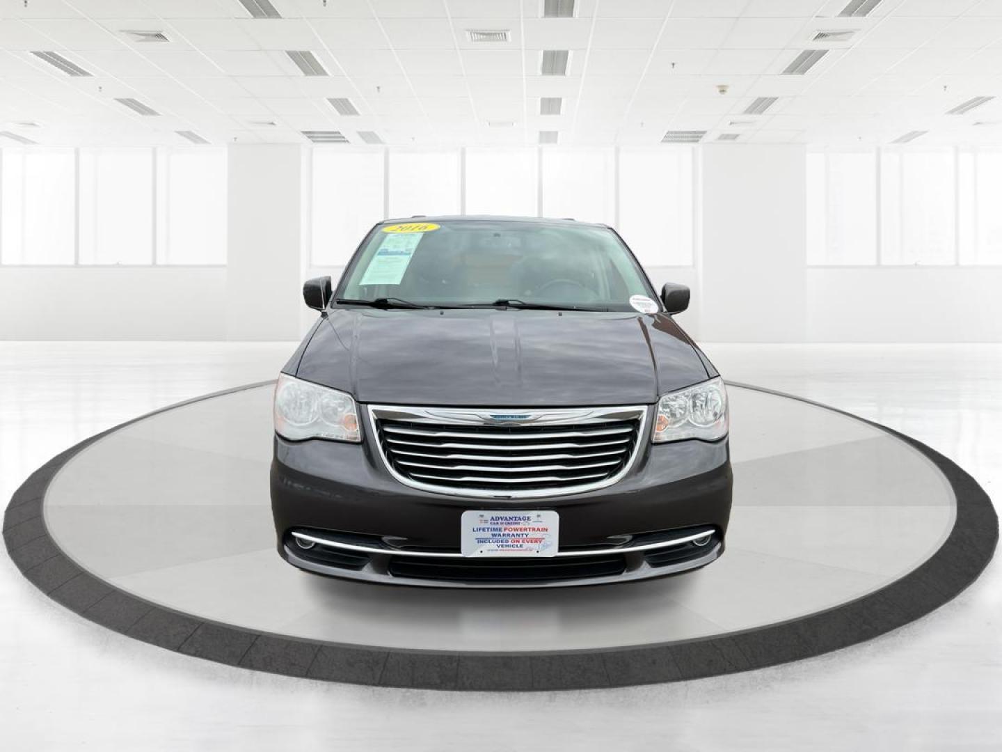 2016 Chrysler Town and Country Touring (2C4RC1BG4GR) with an 3.6L V6 DOHC 24V engine, 6-Speed Automatic transmission, located at 8750 N County Rd 25A, Piqua, OH, 45356, (937) 908-9800, 40.164391, -84.232513 - Photo#6