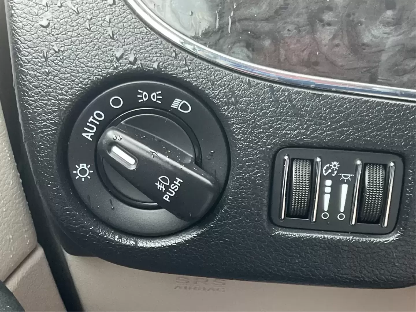 2016 Chrysler Town and Country Touring (2C4RC1BG6GR) with an Pentastar 3.6L V-6 DOHC engine, located at 1951 S Dayton Lakeview Rd., New Carlisle, OH, 45344, (937) 908-9800, 39.890999, -84.050255 - Photo#16