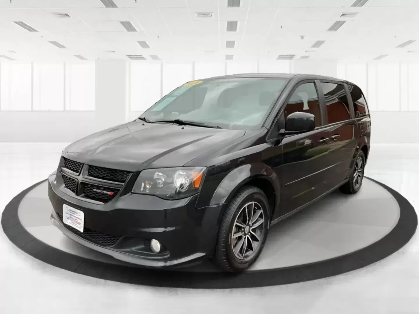 2016 Dodge Grand Caravan SXT (2C4RDGCG6GR) with an Pentastar 3.6L V-6 DOHC engine, located at 880 E. National Road, Vandalia, OH, 45377, (937) 908-9800, 39.891918, -84.183594 - Photo#7