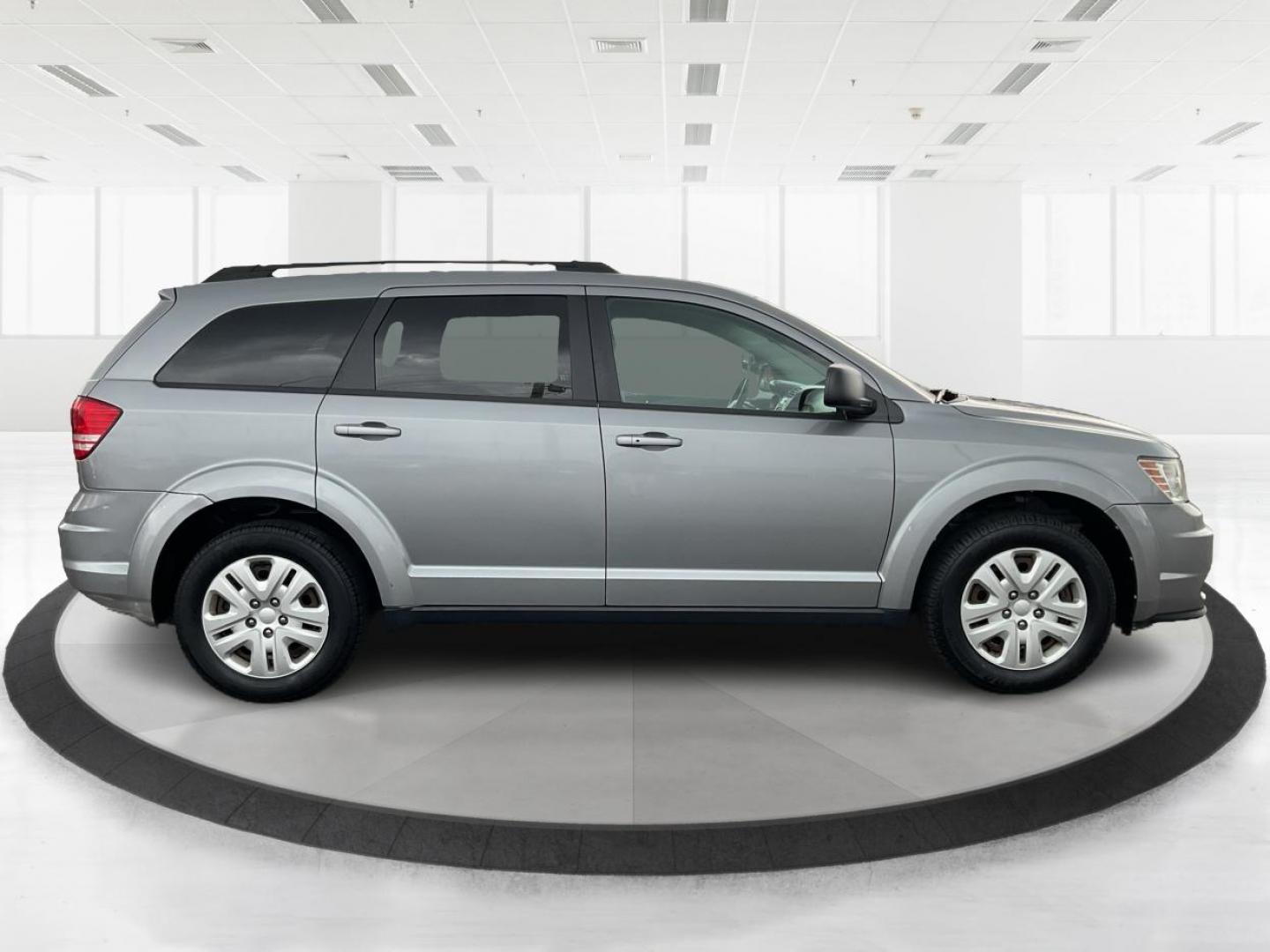 2016 Dodge Journey SE (3C4PDCAB7GT) with an Tigershark MultiAir 2.4L I-4 DOHC engine, located at 8750 N County Rd 25A, Piqua, OH, 45356, (937) 908-9800, 40.164391, -84.232513 - Photo#1