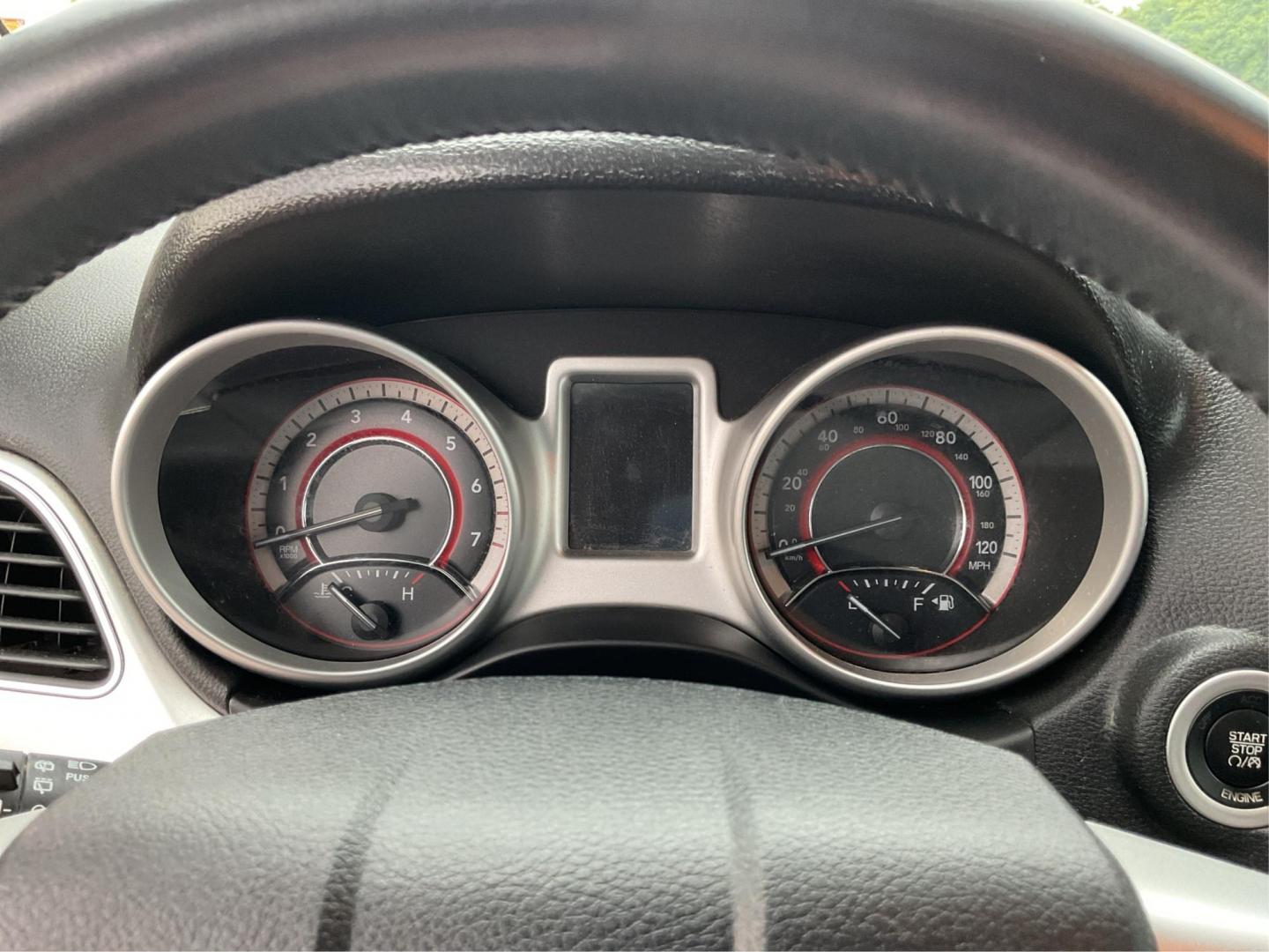 2016 Dodge Journey SE (3C4PDCAB7GT) with an Tigershark MultiAir 2.4L I-4 DOHC engine, located at 8750 N County Rd 25A, Piqua, OH, 45356, (937) 908-9800, 40.164391, -84.232513 - Photo#15
