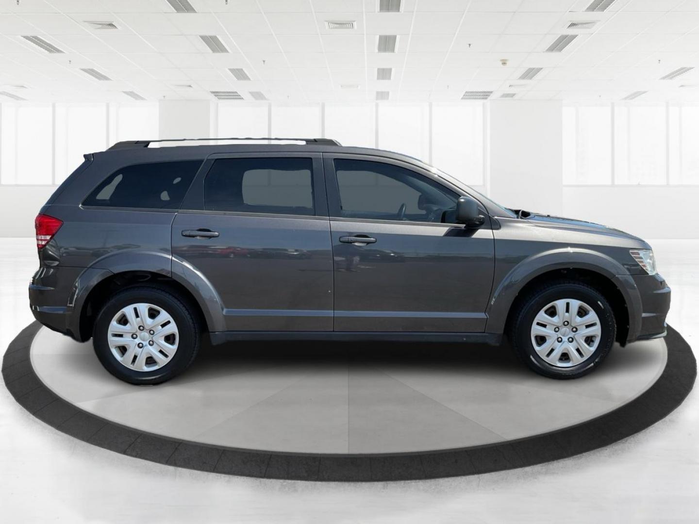 2016 Dodge Journey SE (3C4PDCAB7GT) with an 2.4L L4 DOHC 16V engine, 4-Speed Automatic transmission, located at 4508 South Dixie Dr, Moraine, OH, 45439, (937) 908-9800, 39.689976, -84.218452 - Photo#1