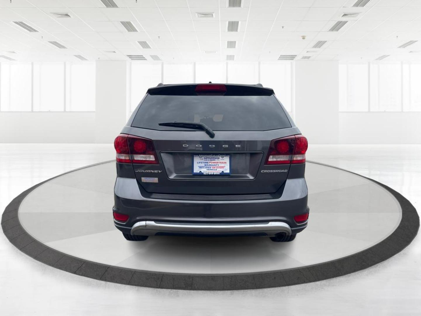 2016 Granite Crystal Metallic Clear Coat Dodge Journey Crossroad FWD (3C4PDCGBXGT) with an 2.4L L4 DOHC 16V engine, 4-Speed Automatic transmission, located at 1951 S Dayton Lakeview Rd., New Carlisle, OH, 45344, (937) 908-9800, 39.890999, -84.050255 - Photo#3