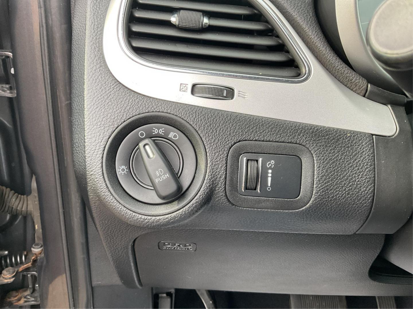 2016 Dodge Journey SXT (3C4PDDBG7GT) with an Pentastar 3.6L V-6 DOHC engine, located at 8750 N County Rd 25A, Piqua, OH, 45356, (937) 908-9800, 40.164391, -84.232513 - Photo#15