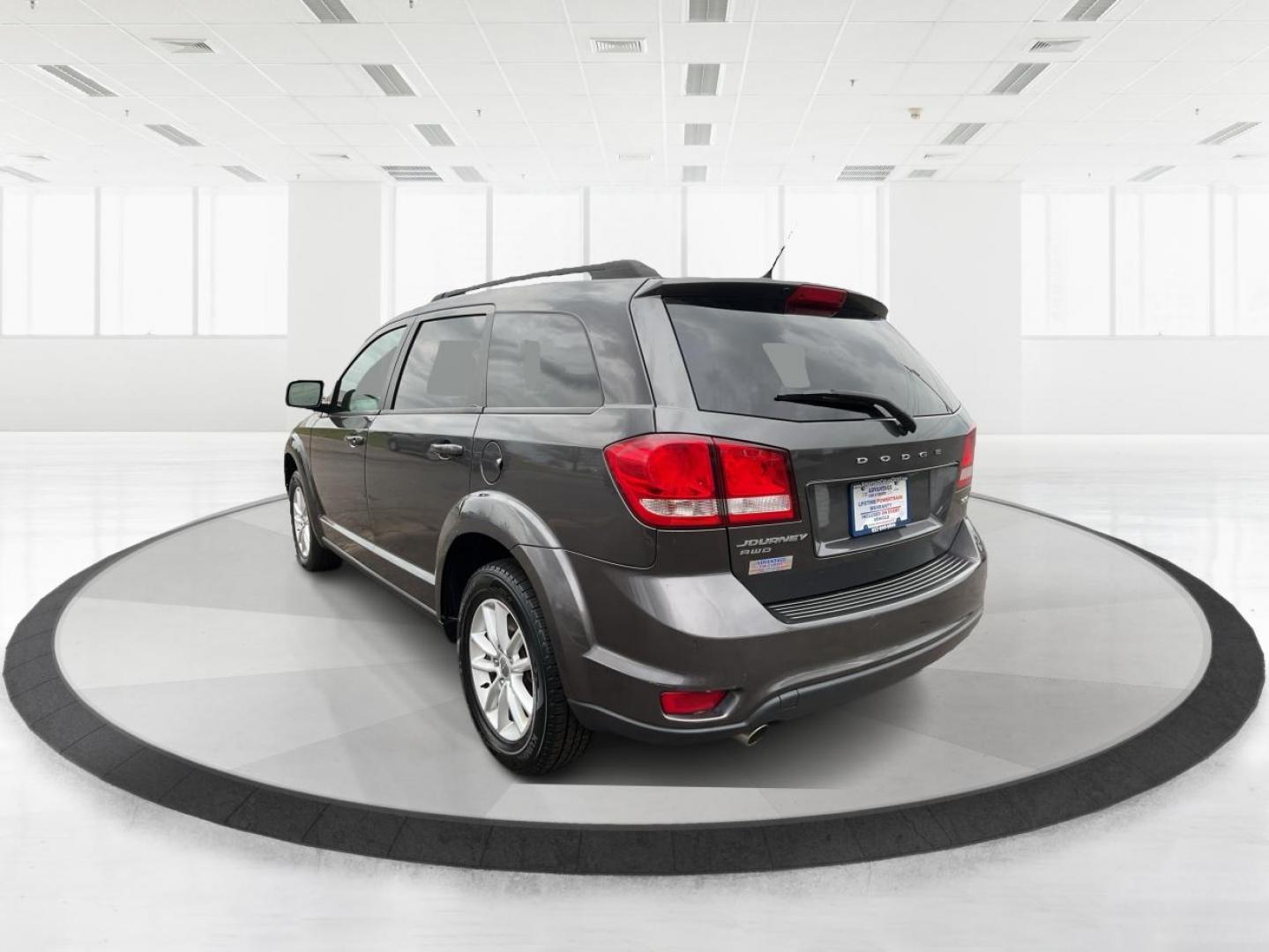 2016 Dodge Journey SXT (3C4PDDBG7GT) with an Pentastar 3.6L V-6 DOHC engine, located at 8750 N County Rd 25A, Piqua, OH, 45356, (937) 908-9800, 40.164391, -84.232513 - Photo#3