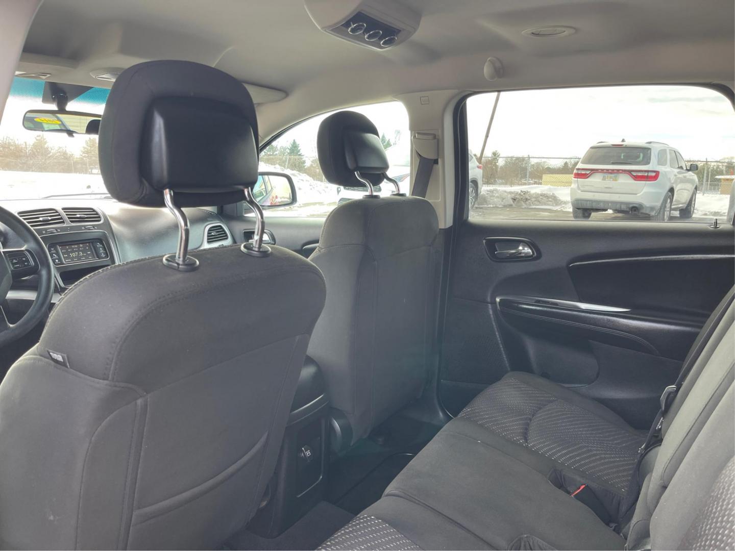 2016 Dodge Journey SXT (3C4PDCBG3GT) with an Other engine, located at 1230 East Main St, Xenia, OH, 45385, (937) 908-9800, 39.688026, -83.910172 - Photo#9