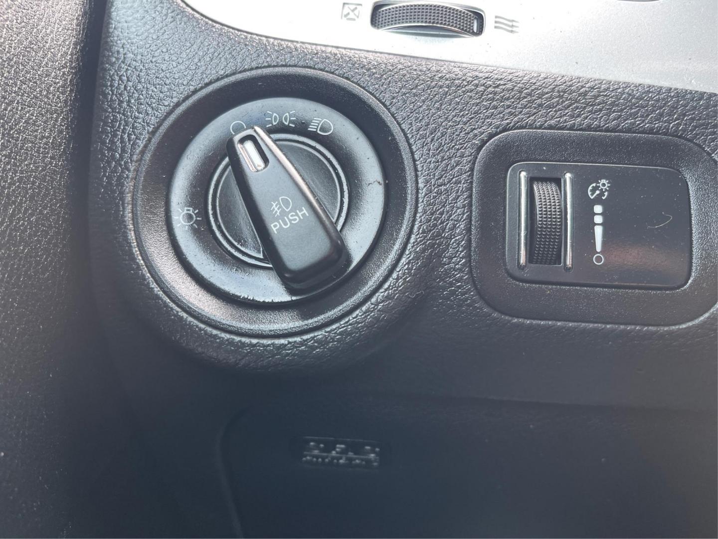2016 Dodge Journey SXT (3C4PDCBG3GT) with an Other engine, located at 1230 East Main St, Xenia, OH, 45385, (937) 908-9800, 39.688026, -83.910172 - Photo#16