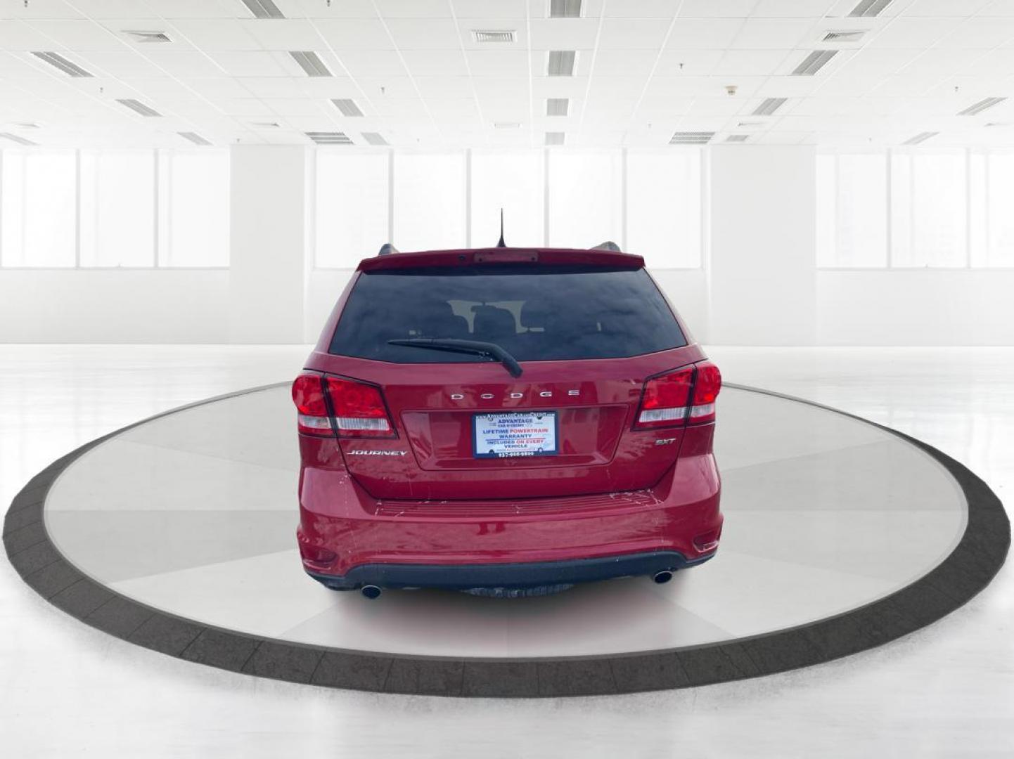 2016 Dodge Journey SXT (3C4PDCBG3GT) with an Other engine, located at 1230 East Main St, Xenia, OH, 45385, (937) 908-9800, 39.688026, -83.910172 - Photo#3