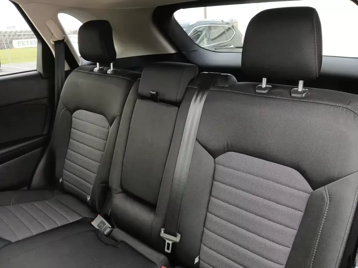 2016 Ford Edge SE AWD (2FMPK4G95GB) with an 2.0L L4 DOHC 16V engine, 6-Speed Automatic transmission, located at 880 E. National Road, Vandalia, OH, 45377, (937) 908-9800, 39.891918, -84.183594 - Photo#10