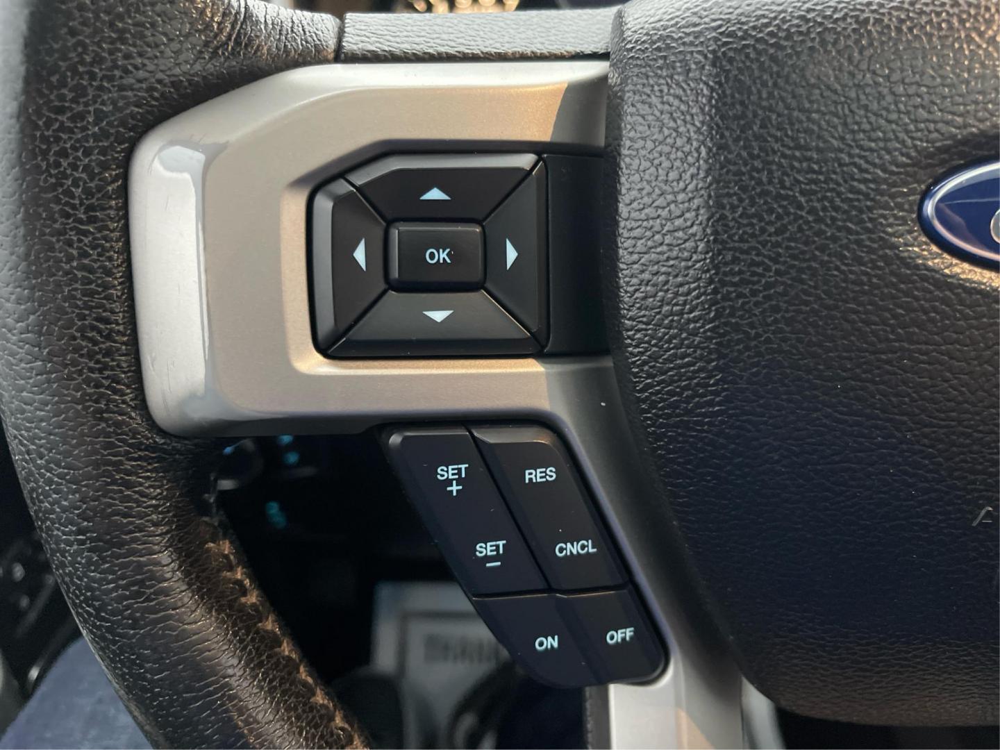 2016 Ford F-150 Lariat SuperCrew 5.5-ft. Bed 4WD (1FTFW1EG3GF) with an 3.5 V6 engine, 6-Speed Automatic transmission, located at 1184 Kauffman Ave, Fairborn, OH, 45324, (937) 908-9800, 39.807072, -84.030914 - Photo#15