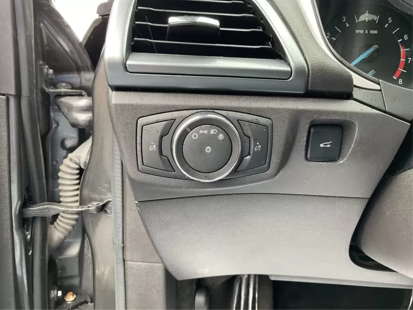2016 Ford Fusion SE (3FA6P0H79GR) with an Other engine, located at 4508 South Dixie Dr, Moraine, OH, 45439, (937) 908-9800, 39.689976, -84.218452 - Photo#16