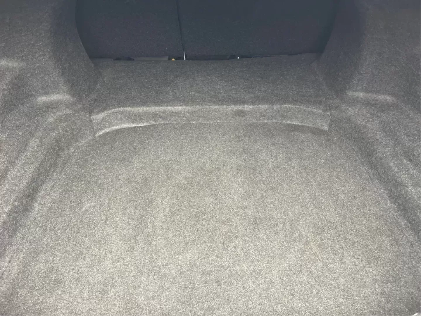 2016 Ford Taurus Limited (1FAHP2F82GG) with an EcoBoost 2L I-4 gasoline direct injection engine, located at 8750 N County Rd 25A, Piqua, OH, 45356, (937) 908-9800, 40.164391, -84.232513 - Photo#10