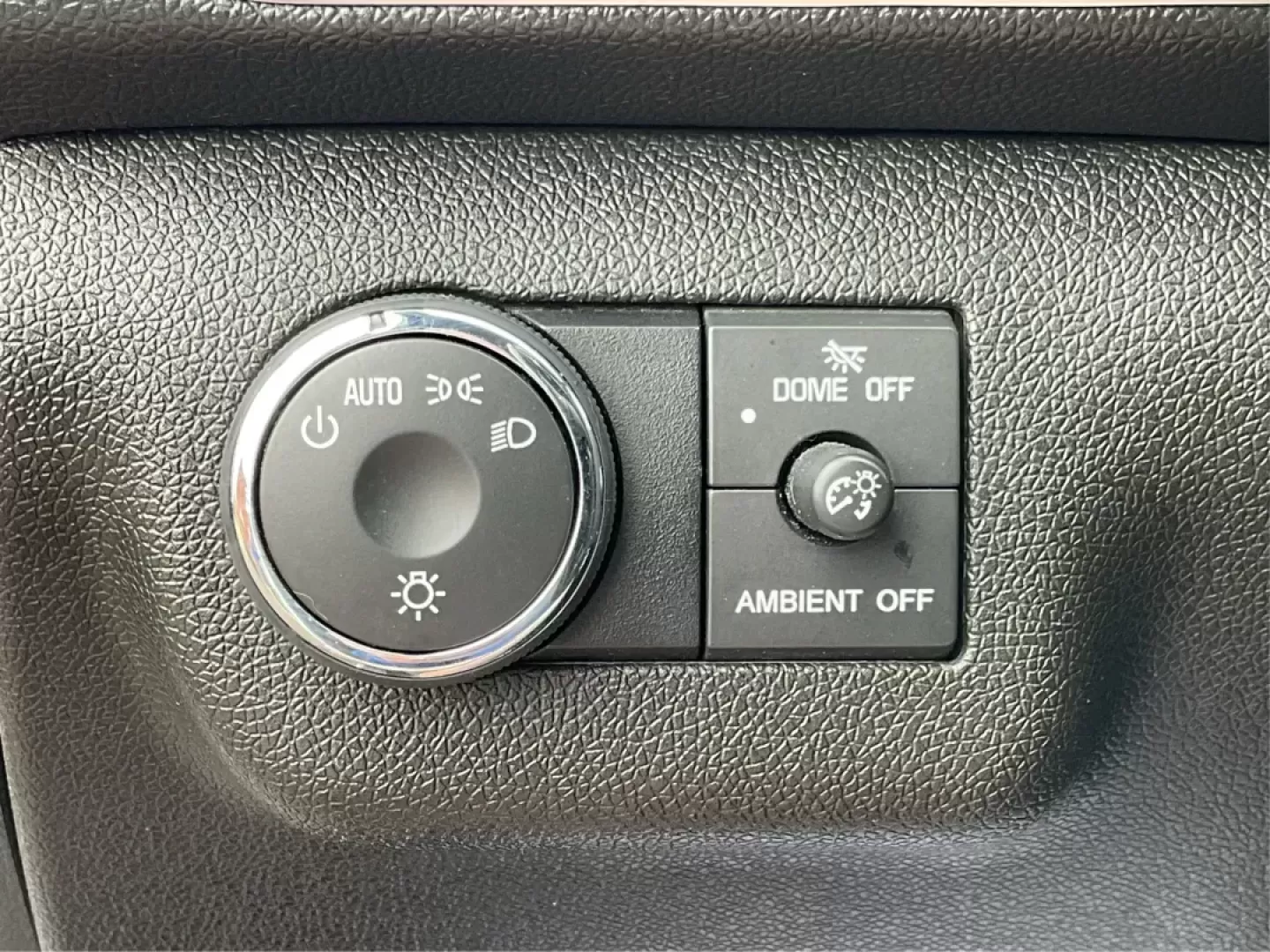 2016 GMC Acadia SLE-2 (1GKKRPKD7GJ) with an 3.6L V-6 gasoline direct injection engine, located at 8750 N County Rd 25A, Piqua, OH, 45356, (937) 908-9800, 40.164391, -84.232513 - Photo#16