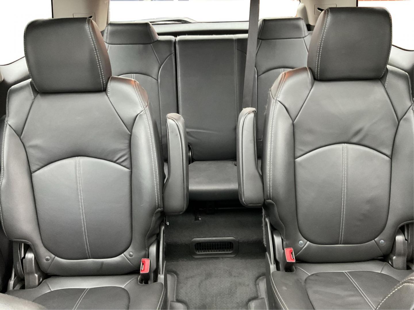2016 GMC Acadia SLT (1GKKVRKD0GJ) with an 3.6L V-6 gasoline direct injection engine, located at 8750 N County Rd 25A, Piqua, OH, 45356, (937) 908-9800, 40.164391, -84.232513 - Photo#13