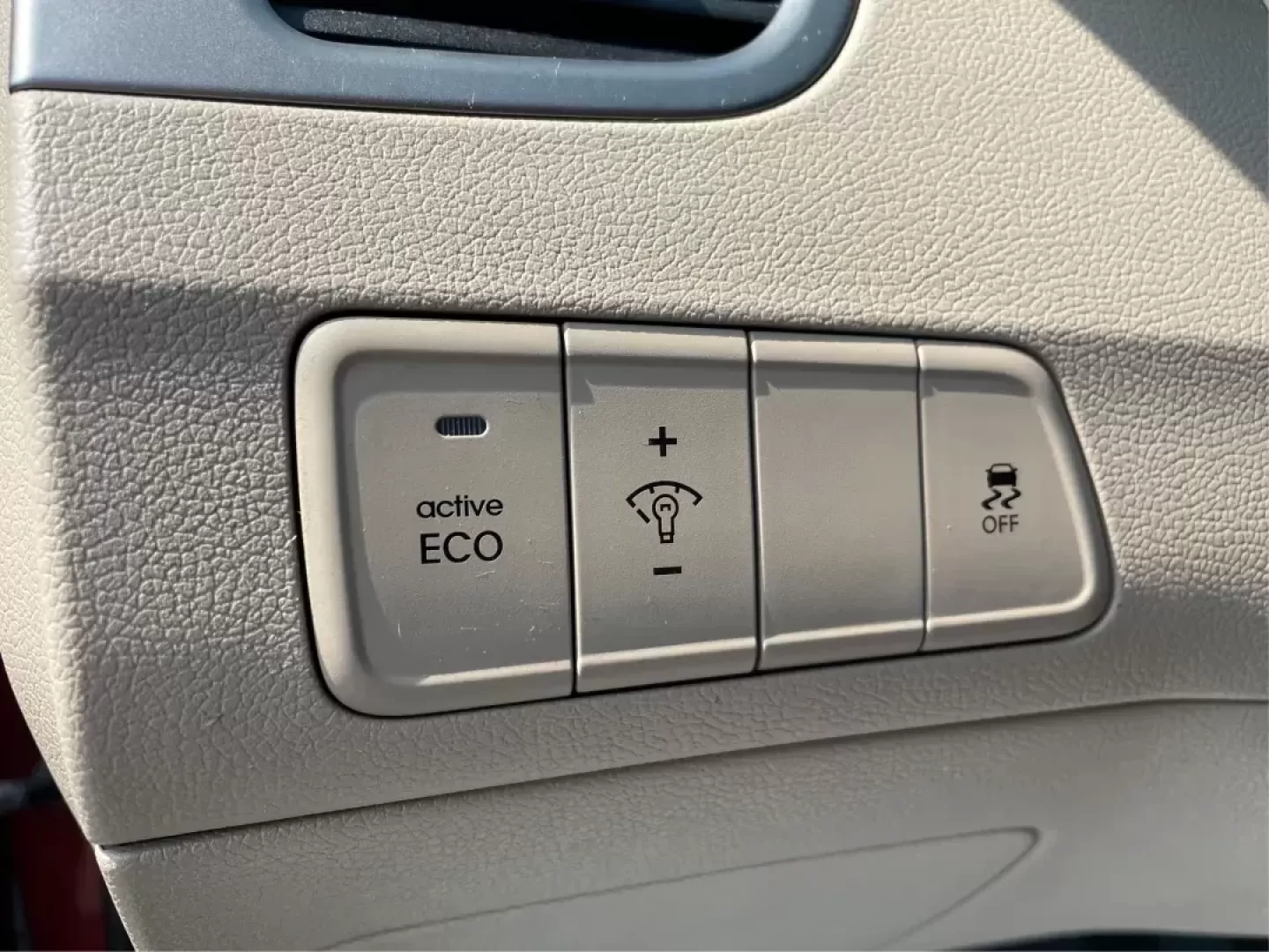 2016 Hyundai Elantra Value Edition (5NPDH4AE8GH) with an Nu 1.8L I-4 DOHC engine, located at 1099 N County Rd 25A , Troy, OH, 45373, (937) 908-9800, 40.057079, -84.212883 - Photo#16