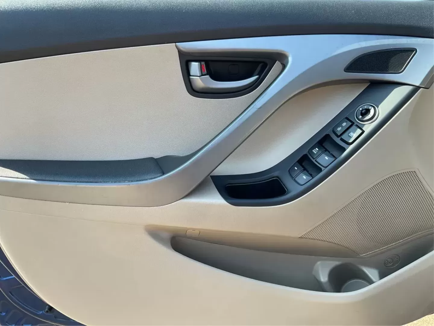 2016 Hyundai Elantra SE (5NPDH4AE5GH) with an Nu 1.8L I-4 DOHC engine, located at 1951 S Dayton Lakeview Rd., New Carlisle, OH, 45344, (937) 908-9800, 39.890999, -84.050255 - Photo#15