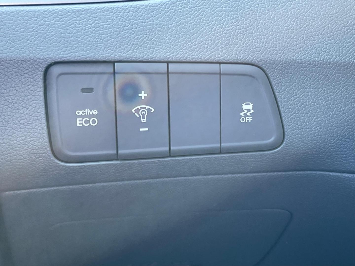 2016 Hyundai Elantra SE (5NPDH4AE7GH) with an Other engine, located at 8750 N County Rd 25A, Piqua, OH, 45356, (937) 908-9800, 40.164391, -84.232513 - Photo#15