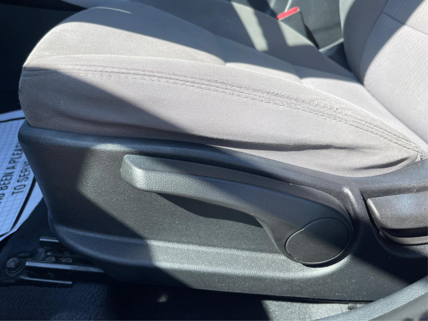 2016 Hyundai Elantra SE (5NPDH4AE7GH) with an Other engine, located at 8750 N County Rd 25A, Piqua, OH, 45356, (937) 908-9800, 40.164391, -84.232513 - Photo#16