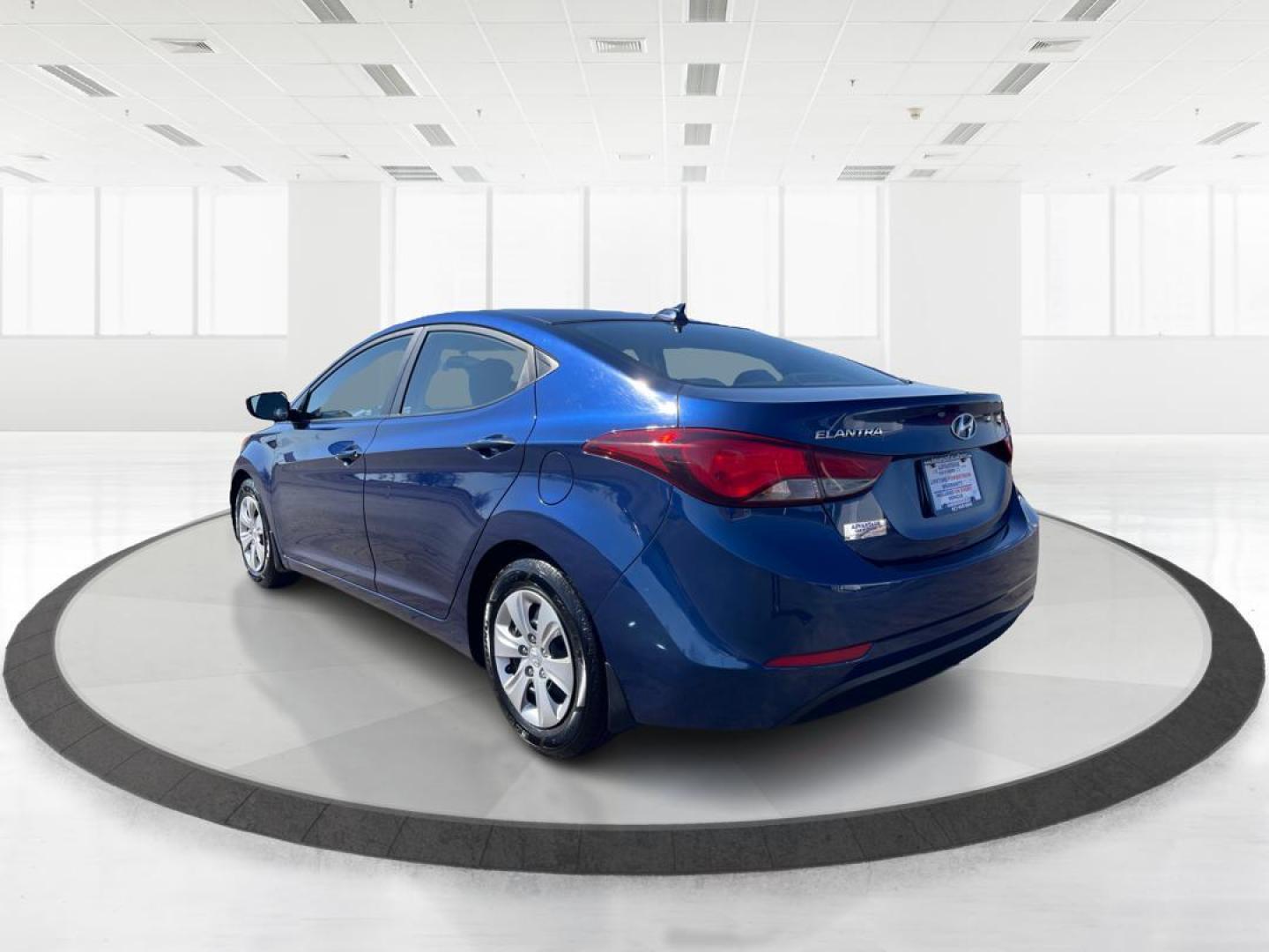2016 Hyundai Elantra SE (5NPDH4AE7GH) with an Other engine, located at 8750 N County Rd 25A, Piqua, OH, 45356, (937) 908-9800, 40.164391, -84.232513 - Photo#4