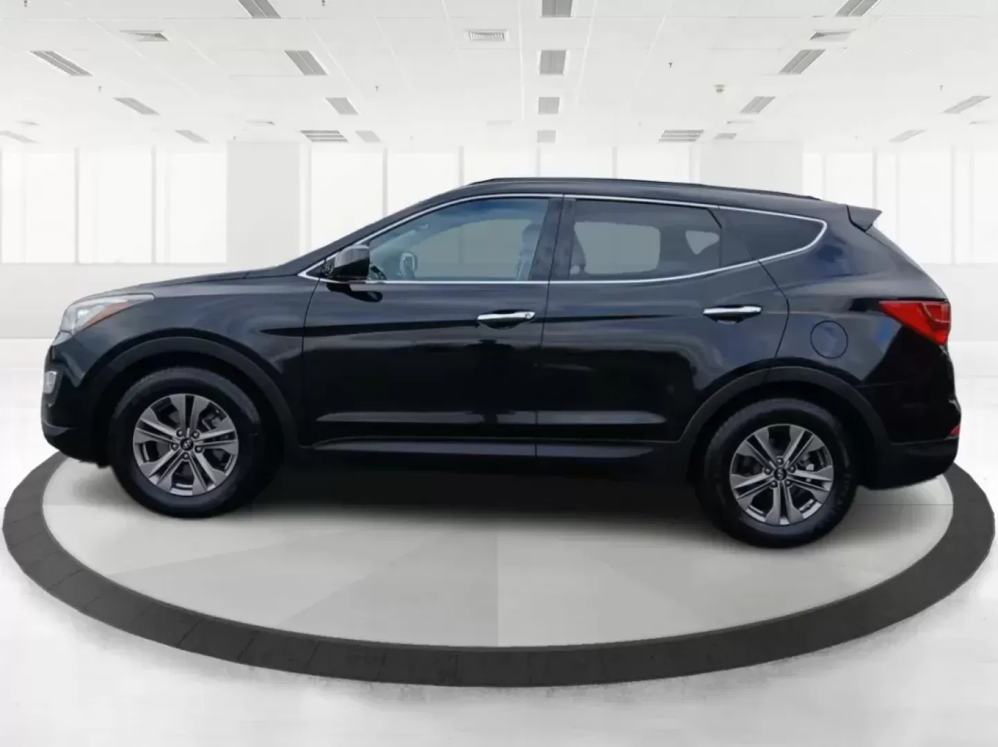 2016 Hyundai Santa Fe Sport 2.4 FWD (5XYZU3LB8GG) with an 2.4L L4 DOHC 16V engine, 6-Speed Automatic transmission, located at 1230 East Main St, Xenia, OH, 45385, (937) 908-9800, 39.688026, -83.910172 - Photo#5