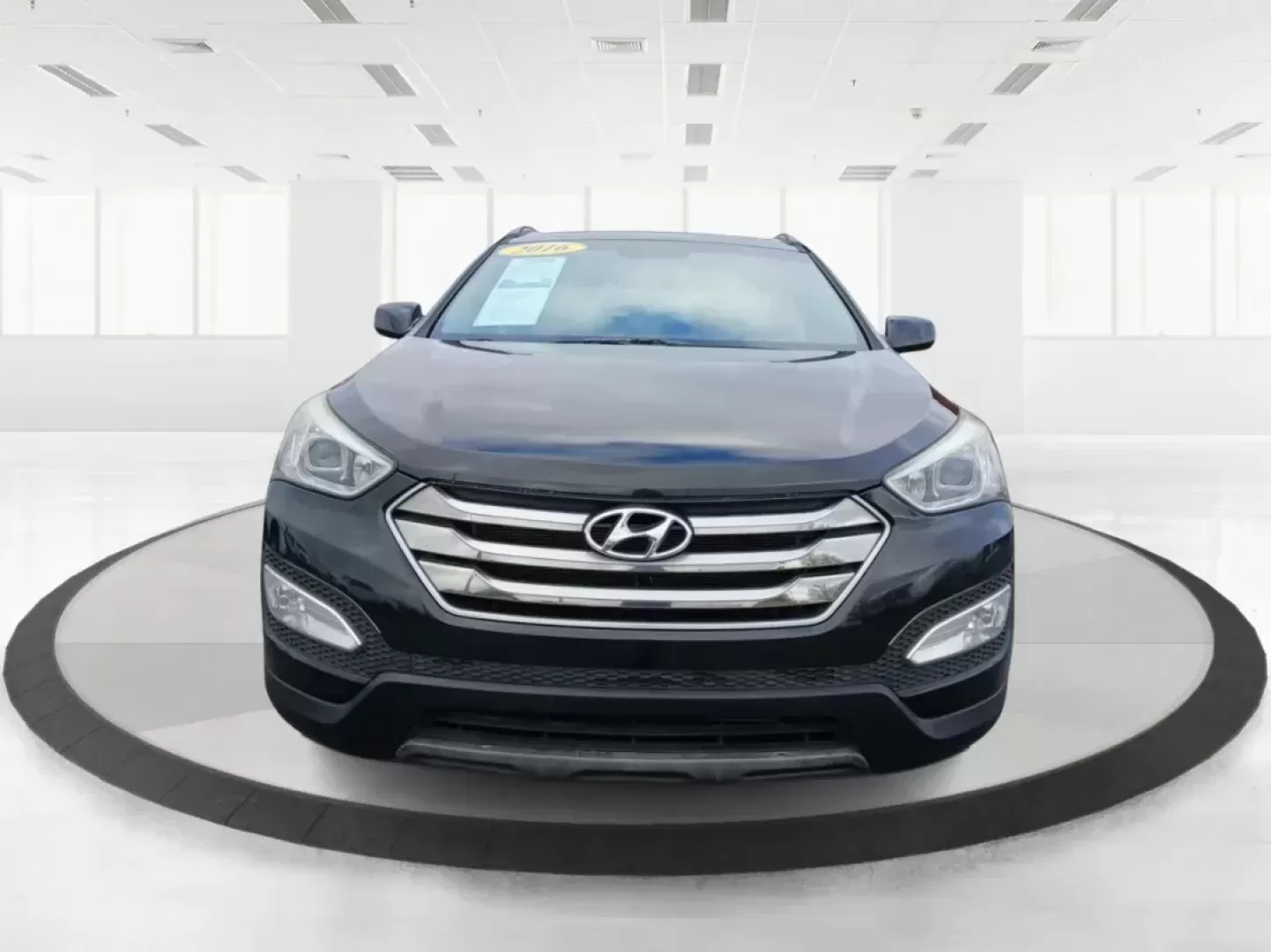 2016 Hyundai Santa Fe Sport 2.4 FWD (5XYZU3LB8GG) with an 2.4L L4 DOHC 16V engine, 6-Speed Automatic transmission, located at 1230 East Main St, Xenia, OH, 45385, (937) 908-9800, 39.688026, -83.910172 - Photo#6