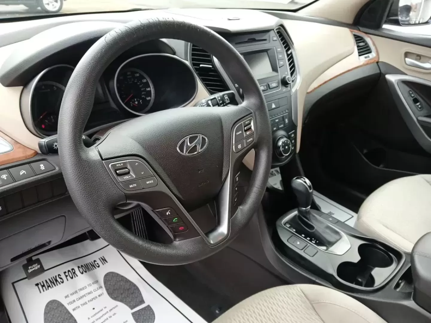 2016 Hyundai Santa Fe Sport 2.4 FWD (5XYZU3LB8GG) with an 2.4L L4 DOHC 16V engine, 6-Speed Automatic transmission, located at 1230 East Main St, Xenia, OH, 45385, (937) 908-9800, 39.688026, -83.910172 - Photo#8