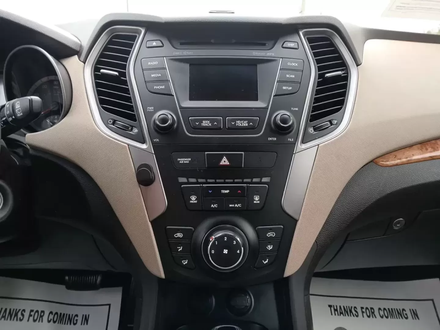 2016 Hyundai Santa Fe Sport 2.4 FWD (5XYZU3LB8GG) with an 2.4L L4 DOHC 16V engine, 6-Speed Automatic transmission, located at 1230 East Main St, Xenia, OH, 45385, (937) 908-9800, 39.688026, -83.910172 - Photo#12