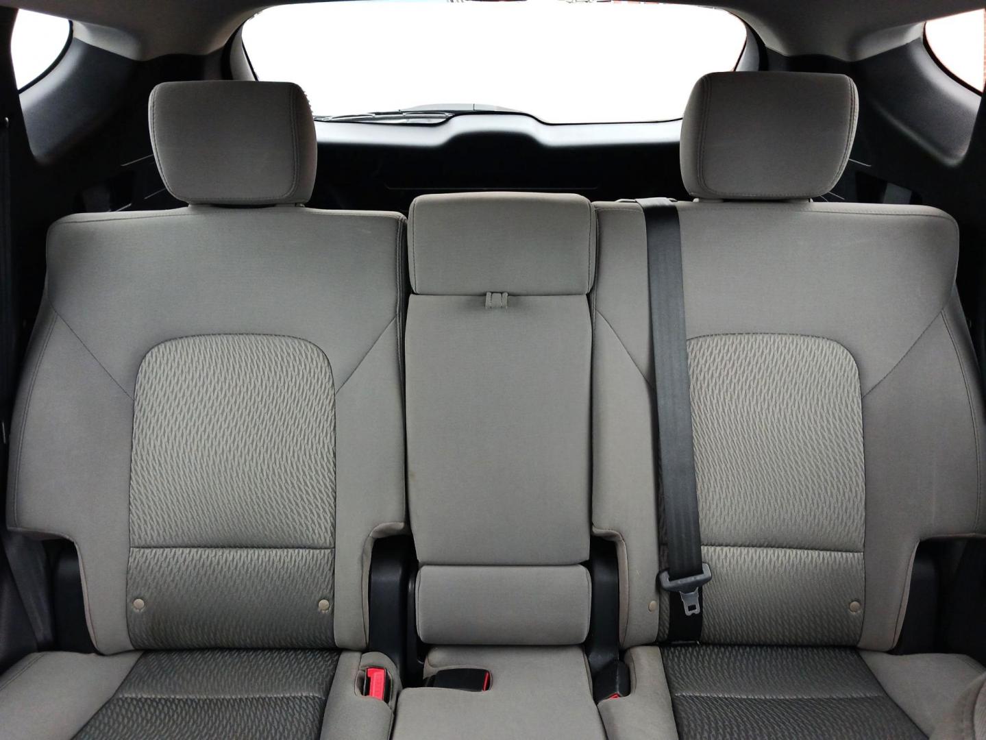 2016 Hyundai Santa Fe Sport 2.4 FWD (5XYZT3LB2GG) with an 2.4L L4 DOHC 16V engine, 6-Speed Automatic transmission, located at 4508 South Dixie Dr, Moraine, OH, 45439, (937) 908-9800, 39.689976, -84.218452 - Photo#13