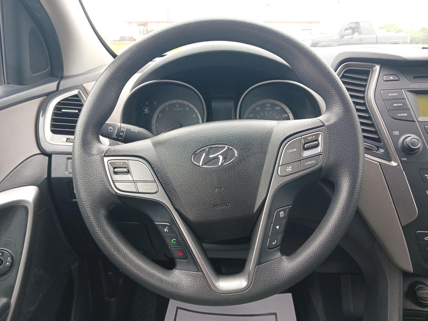 2016 Hyundai Santa Fe Sport 2.4 FWD (5XYZT3LB2GG) with an 2.4L L4 DOHC 16V engine, 6-Speed Automatic transmission, located at 4508 South Dixie Dr, Moraine, OH, 45439, (937) 908-9800, 39.689976, -84.218452 - Photo#15