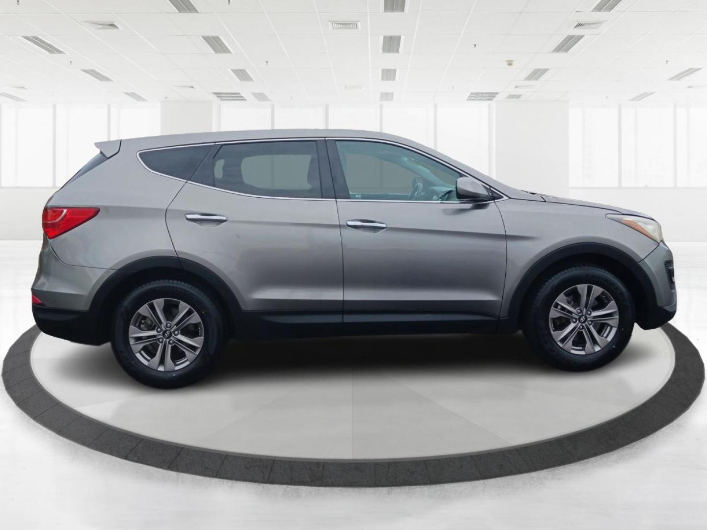 2016 Hyundai Santa Fe Sport 2.4 FWD (5XYZT3LB2GG) with an 2.4L L4 DOHC 16V engine, 6-Speed Automatic transmission, located at 4508 South Dixie Dr, Moraine, OH, 45439, (937) 908-9800, 39.689976, -84.218452 - Photo#1