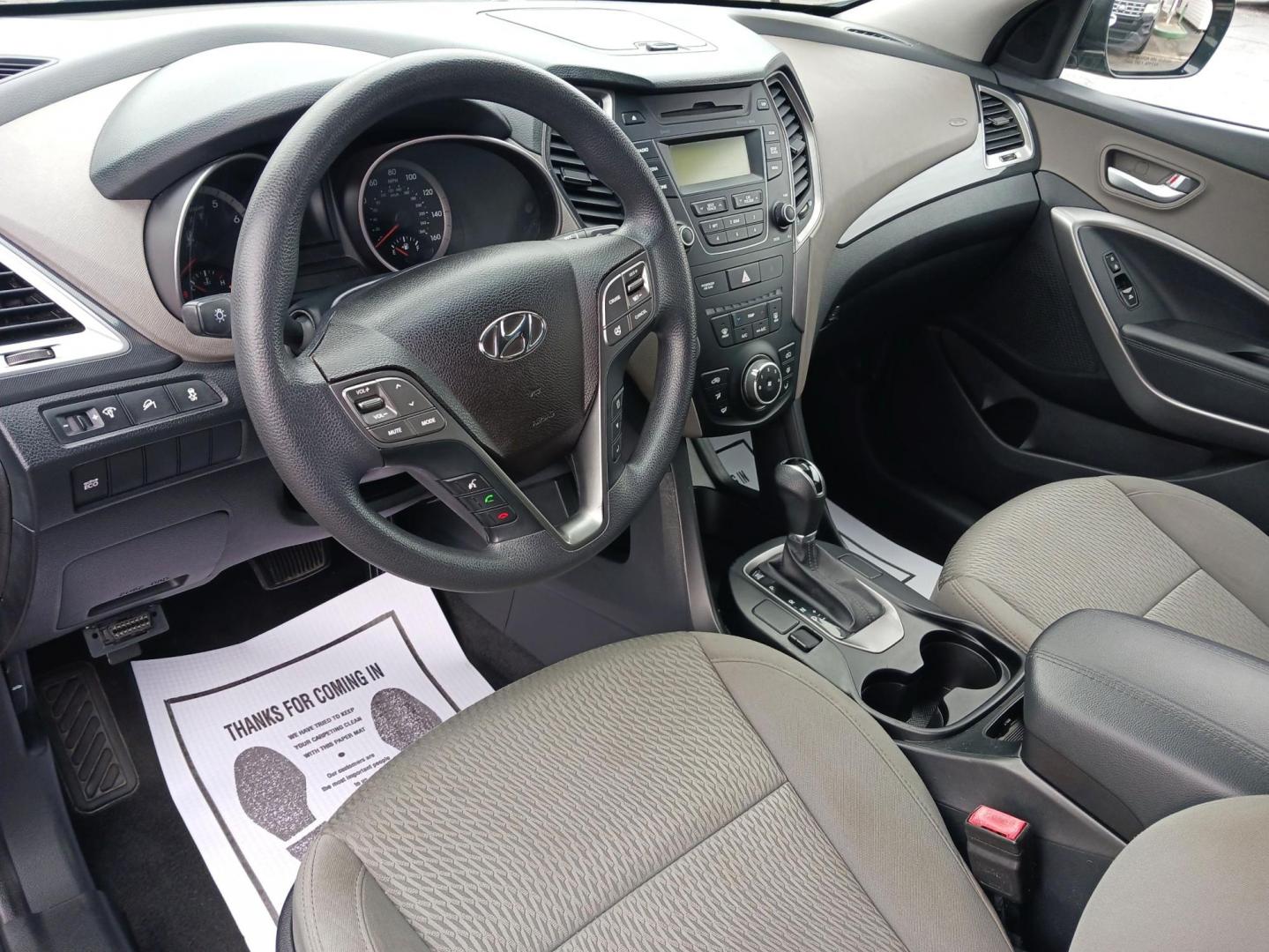 2016 Hyundai Santa Fe Sport 2.4 FWD (5XYZT3LB2GG) with an 2.4L L4 DOHC 16V engine, 6-Speed Automatic transmission, located at 4508 South Dixie Dr, Moraine, OH, 45439, (937) 908-9800, 39.689976, -84.218452 - Photo#8