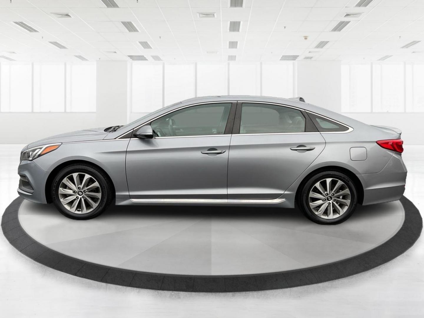 2016 Hyundai Sonata Sport (5NPE34AF1GH) with an 2.4L I-4 gasoline direct injection engine, located at 4508 South Dixie Dr, Moraine, OH, 45439, (937) 908-9800, 39.689976, -84.218452 - Photo#5