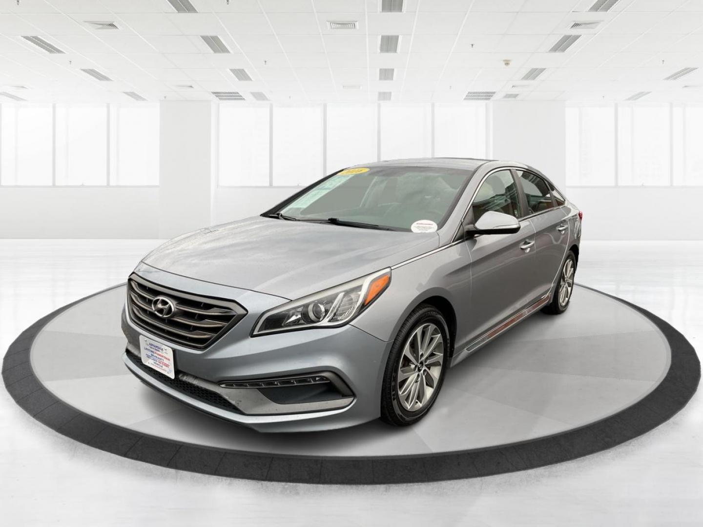 2016 Hyundai Sonata Sport (5NPE34AF1GH) with an 2.4L I-4 gasoline direct injection engine, located at 4508 South Dixie Dr, Moraine, OH, 45439, (937) 908-9800, 39.689976, -84.218452 - Photo#7