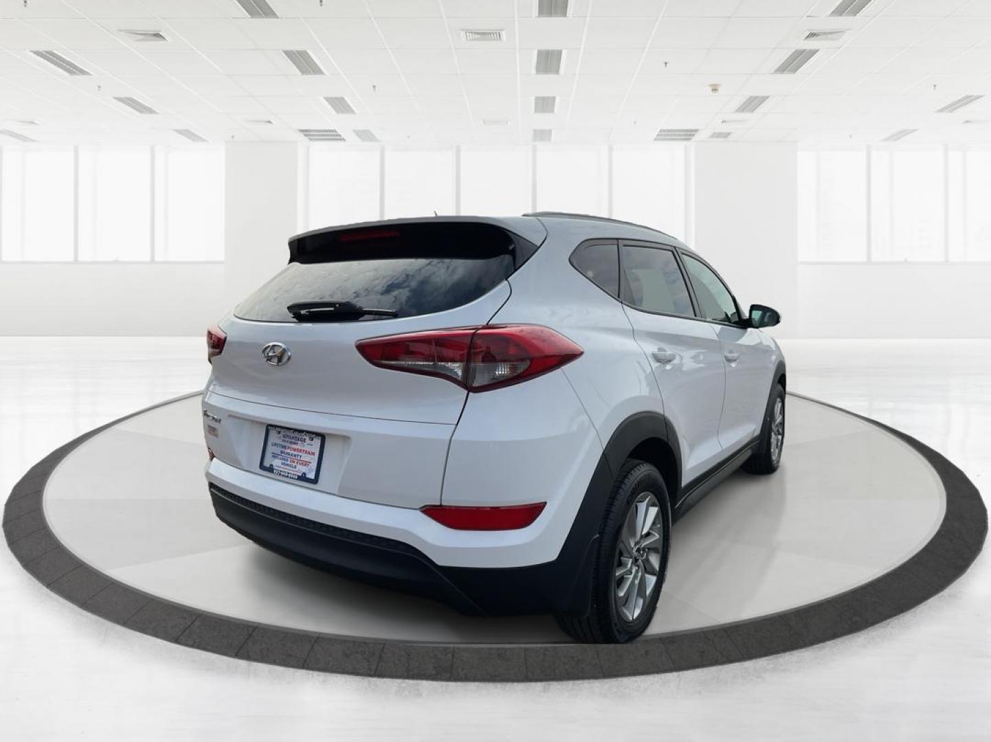 2016 Hyundai Tucson SE (KM8J33A49GU) with an Nu 2L I-4 gasoline direct injection engine, located at 1951 S Dayton Lakeview Rd., New Carlisle, OH, 45344, (937) 908-9800, 39.890999, -84.050255 - Photo#2