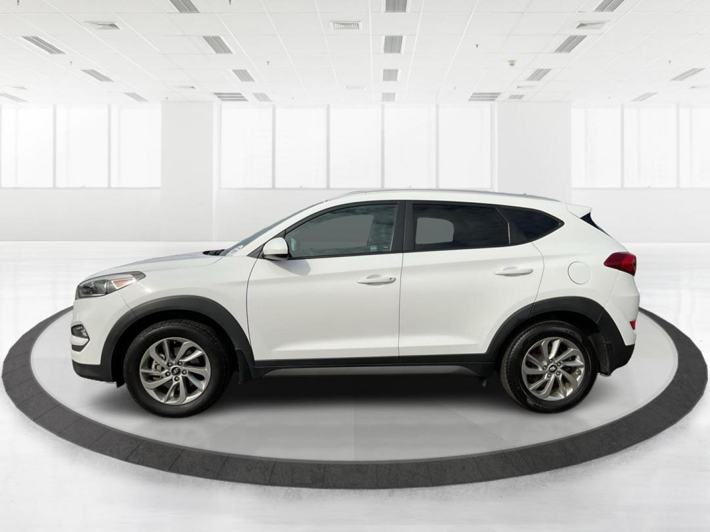 2016 Hyundai Tucson SE (KM8J33A49GU) with an Nu 2L I-4 gasoline direct injection engine, located at 1951 S Dayton Lakeview Rd., New Carlisle, OH, 45344, (937) 908-9800, 39.890999, -84.050255 - Photo#4