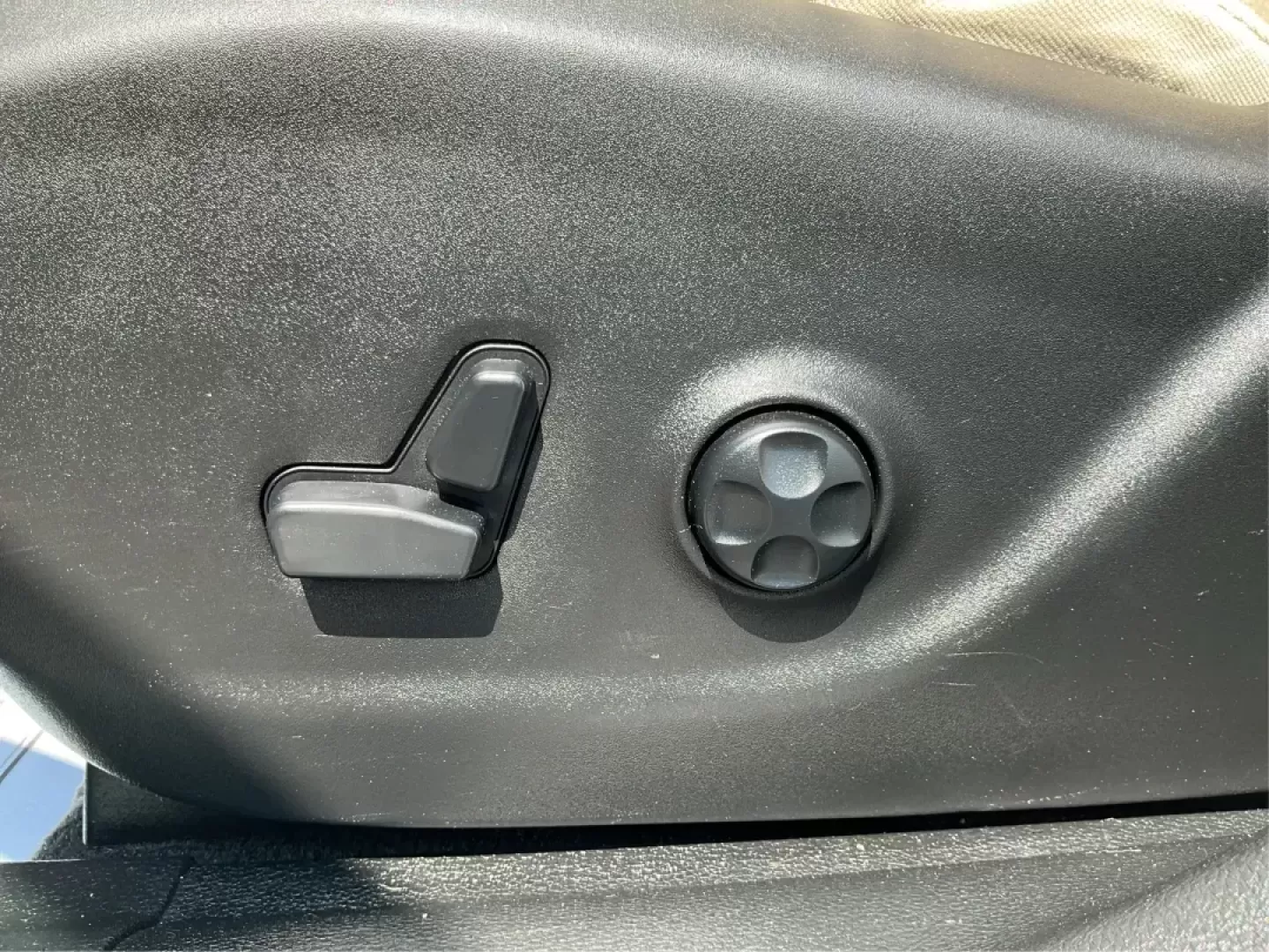 2016 Jeep Cherokee Latitude (1C4PJMCS9GW) with an Other engine, located at 8750 N County Rd 25A, Piqua, OH, 45356, (937) 908-9800, 40.164391, -84.232513 - Photo#17