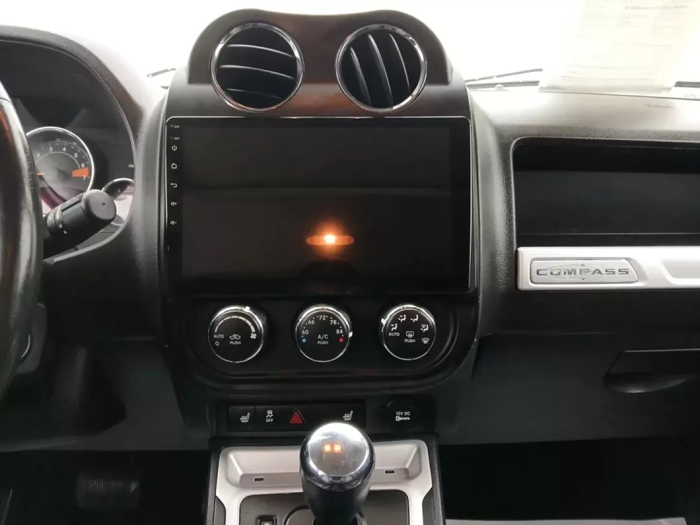 2016 Jeep Compass Latitude FWD (1C4NJCEA3GD) with an 2.0L L4 DOHC 16V engine, Continuously Variable Transmission transmission, located at 880 E. National Road, Vandalia, OH, 45377, (937) 908-9800, 39.891918, -84.183594 - Photo#13
