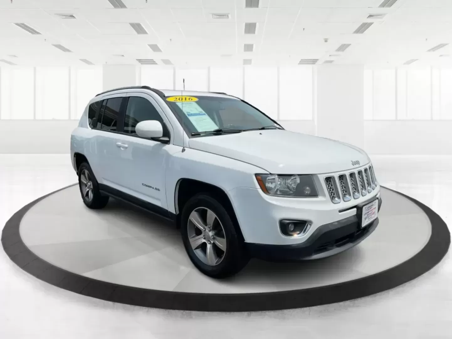 2016 Jeep Compass High Altitude Edition (1C4NJDEB9GD) with an 2.4L I-4 DOHC engine, located at 1230 East Main St, Xenia, OH, 45385, (937) 908-9800, 39.688026, -83.910172 - Photo#0
