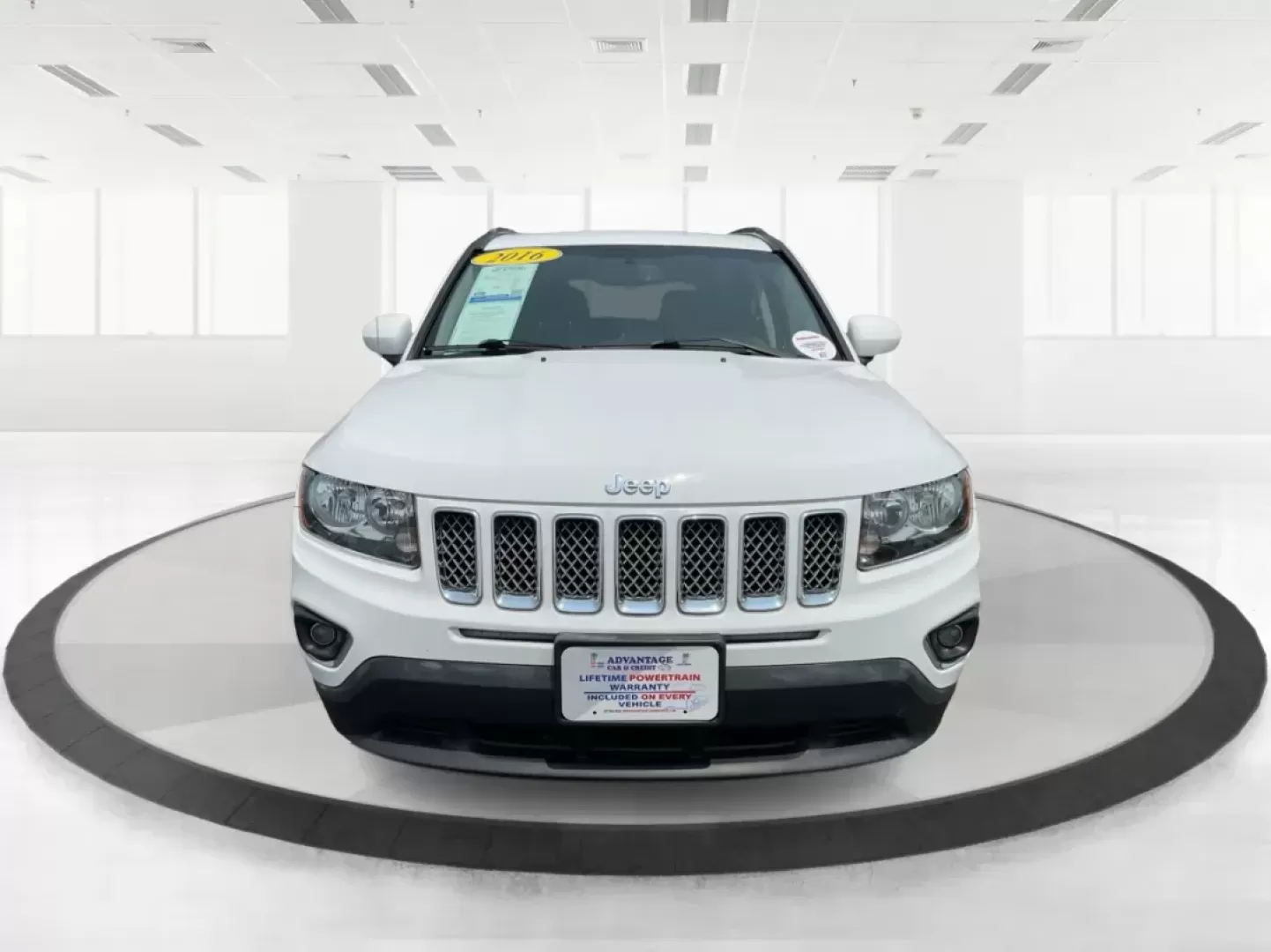 2016 Jeep Compass High Altitude Edition (1C4NJDEB9GD) with an 2.4L I-4 DOHC engine, located at 1230 East Main St, Xenia, OH, 45385, (937) 908-9800, 39.688026, -83.910172 - Photo#6