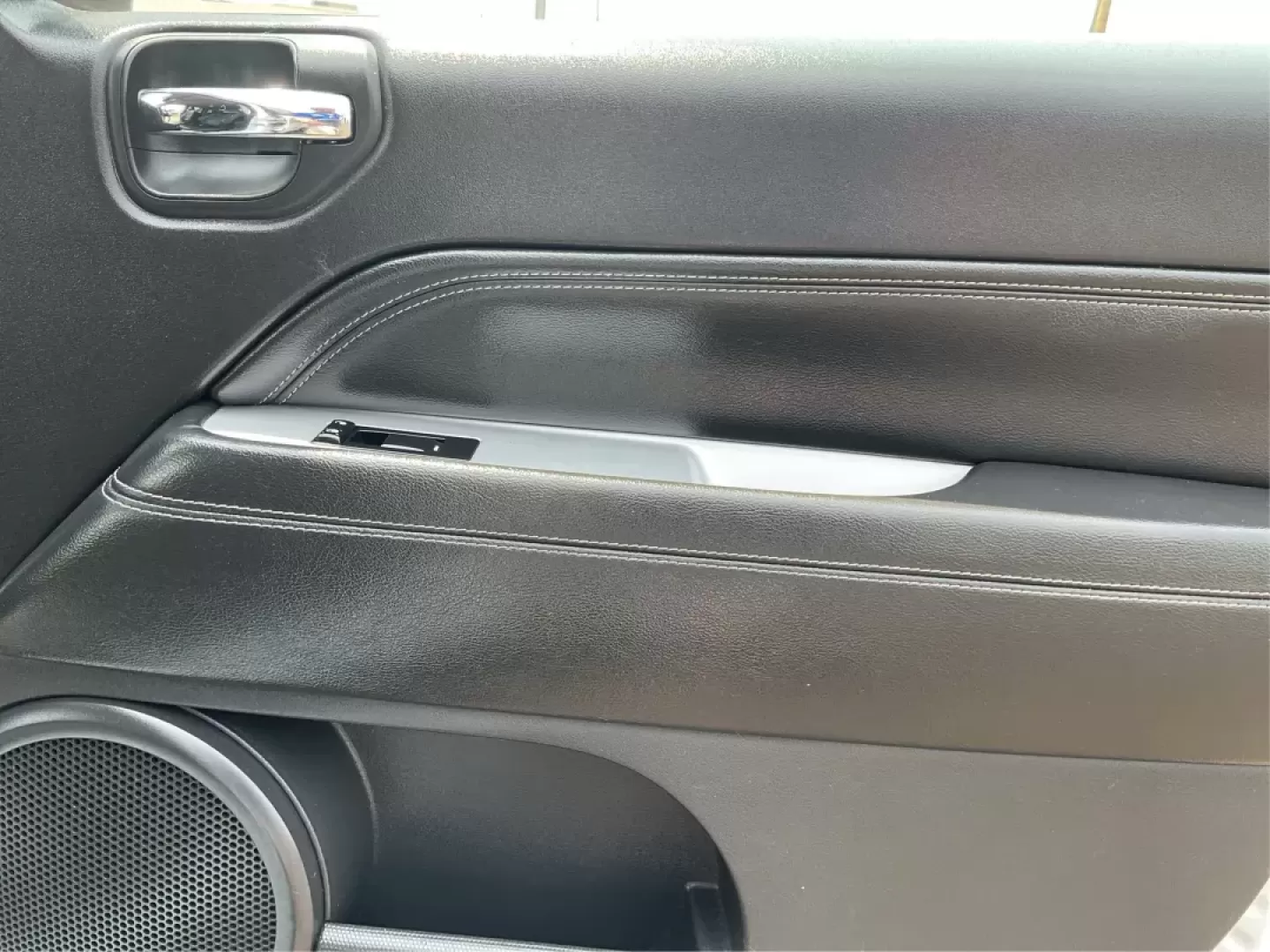 2016 Jeep Compass High Altitude Edition (1C4NJDEB9GD) with an 2.4L I-4 DOHC engine, located at 1230 East Main St, Xenia, OH, 45385, (937) 908-9800, 39.688026, -83.910172 - Photo#17