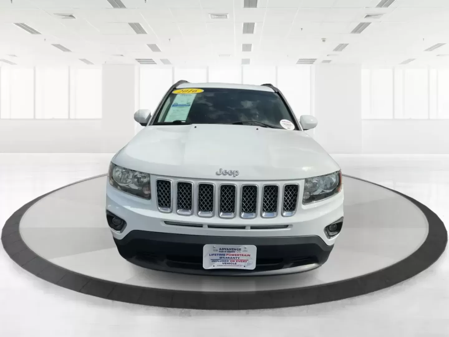 2016 Jeep Compass High Altitude Edition (1C4NJDEB6GD) with an 2.4L I-4 DOHC engine, located at 8750 N County Rd 25A, Piqua, OH, 45356, (937) 908-9800, 40.164391, -84.232513 - Photo#6