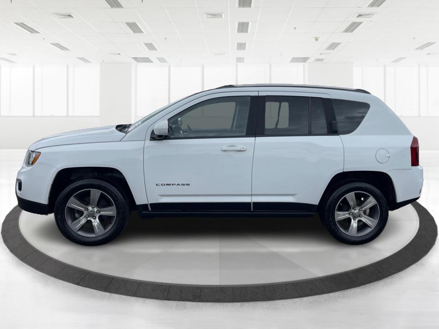 2016 Jeep Compass High Altitude (1C4NJCEA4GD) with an Other engine, located at 4508 South Dixie Dr, Moraine, OH, 45439, (937) 908-9800, 39.689976, -84.218452 - Photo#5
