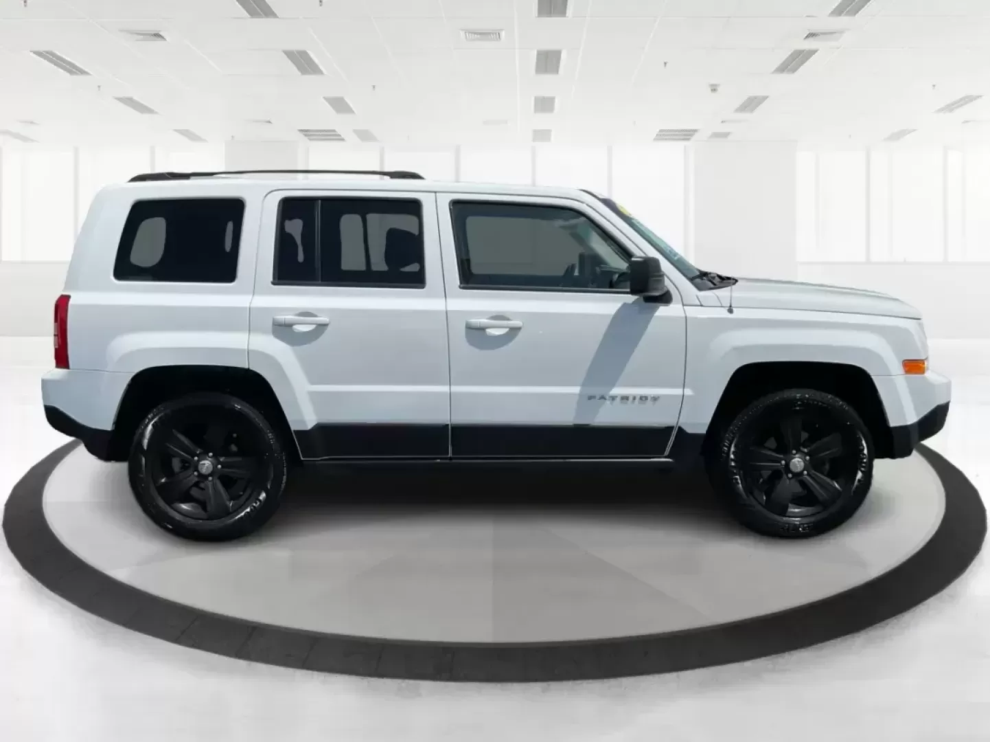 2016 Jeep Patriot Sport (1C4NJRBB2GD) with an 2.4L I-4 DOHC engine, located at 401 Woodman Dr, Riverside, OH, 45431, (937) 908-9800, 39.760899, -84.123421 - Photo#1